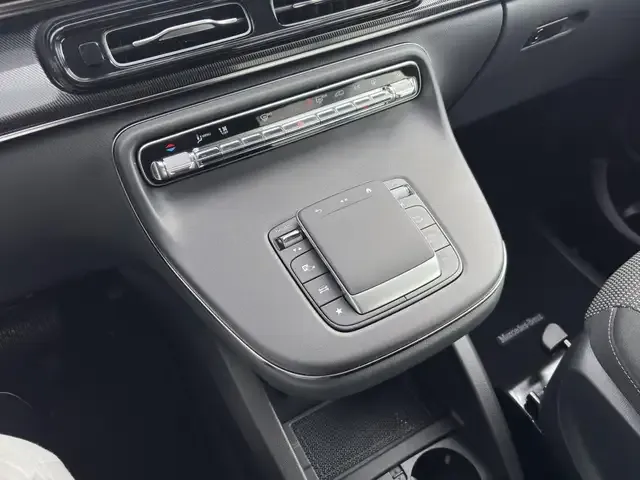 Mercedes-Benz EQV 300
