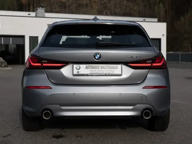 BMW 120