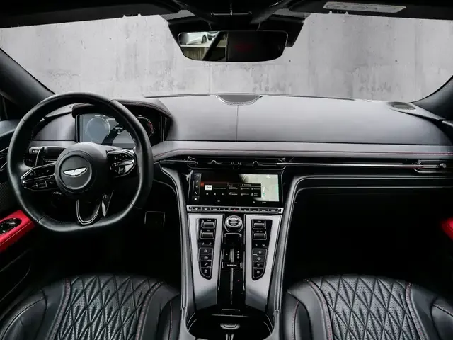 Aston Martin DB12