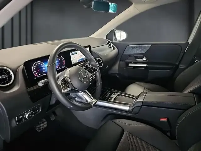 Mercedes-Benz B 180
