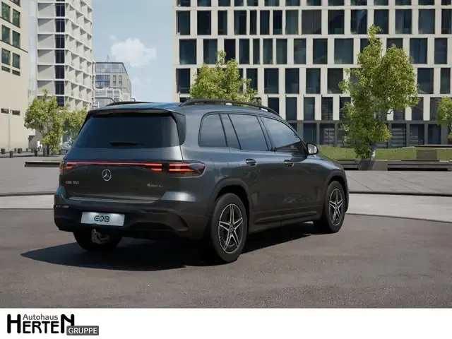 Mercedes-Benz EQB 350