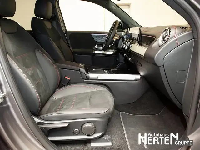 Mercedes-Benz EQB 350