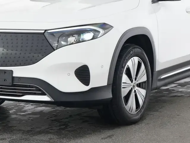 Mercedes-Benz EQB 300