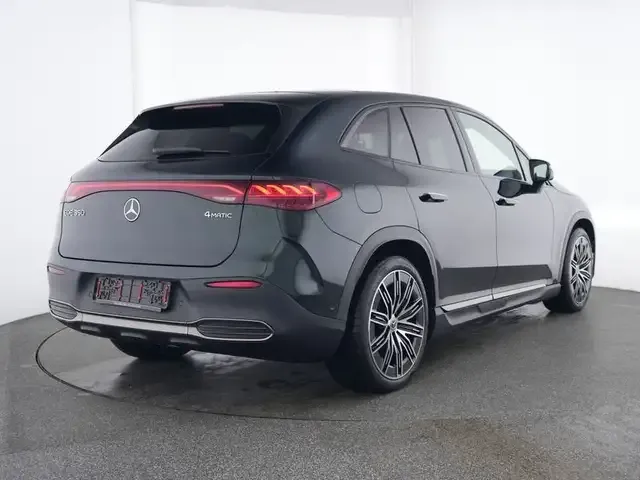 Mercedes-Benz EQE SUV