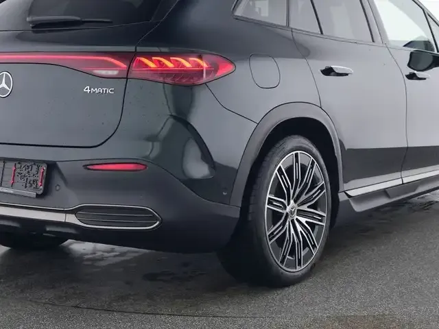 Mercedes-Benz EQE SUV