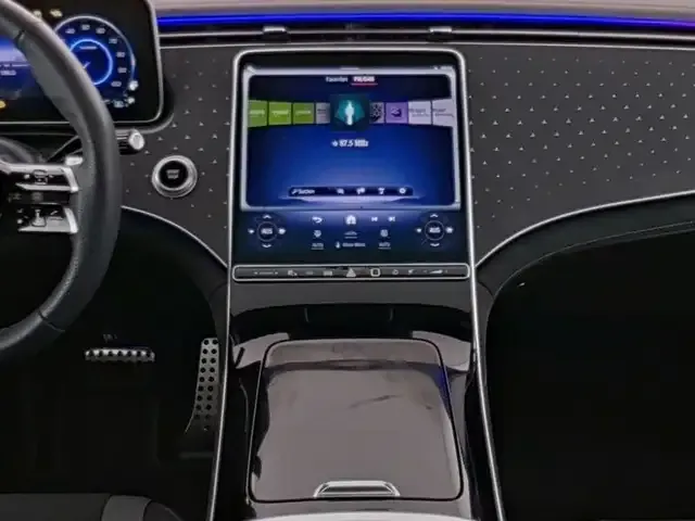 Mercedes-Benz EQE SUV