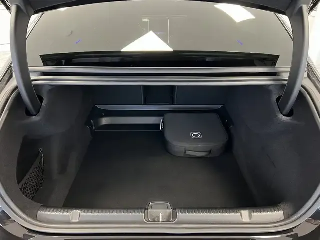 Mercedes-Benz EQE 300