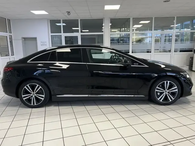 Mercedes-Benz EQE 300