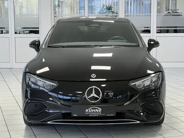 Mercedes-Benz EQE 300