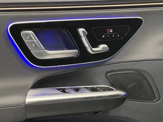 Mercedes-Benz EQE 300