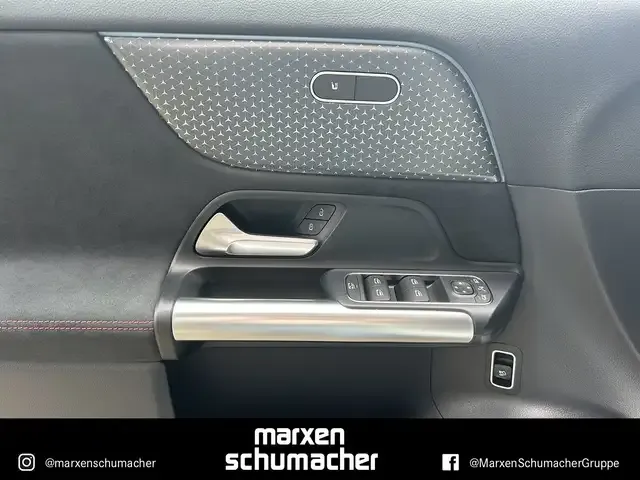 Mercedes-Benz EQA 300