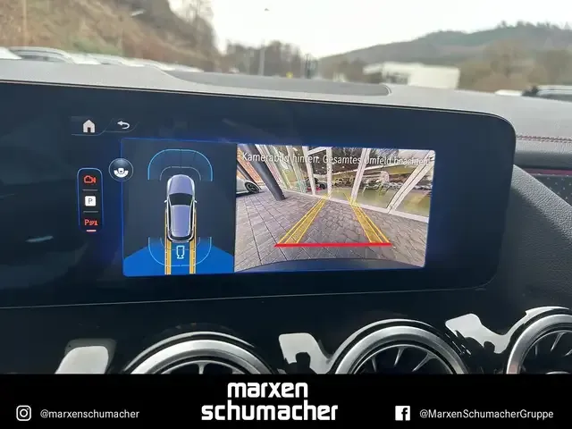 Mercedes-Benz EQA 300