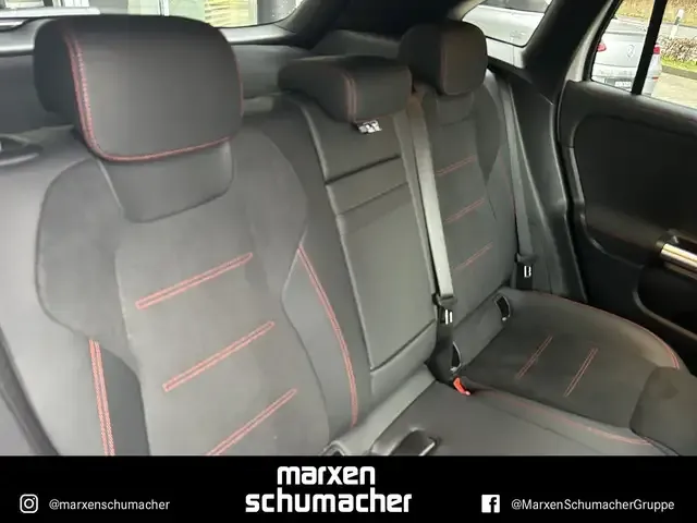 Mercedes-Benz EQA 300