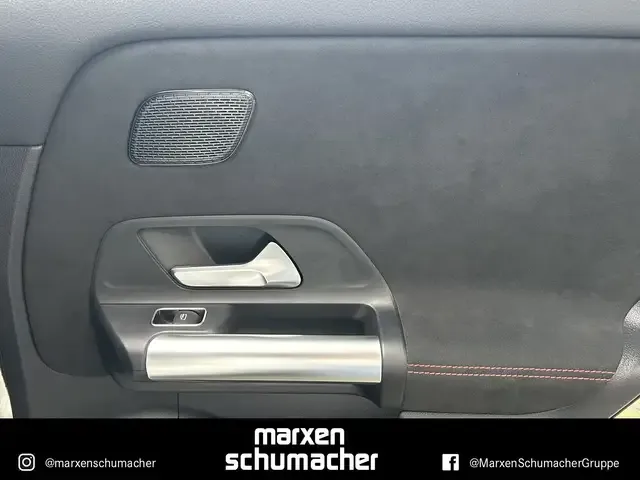 Mercedes-Benz EQA 300