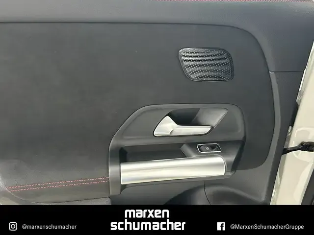 Mercedes-Benz EQA 300