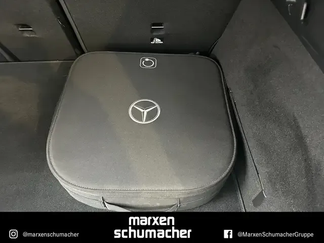 Mercedes-Benz EQA 300