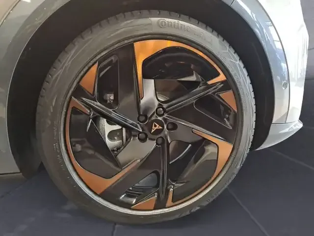 CUPRA Tavascan