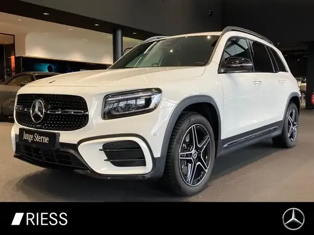 Mercedes-Benz GLB 220