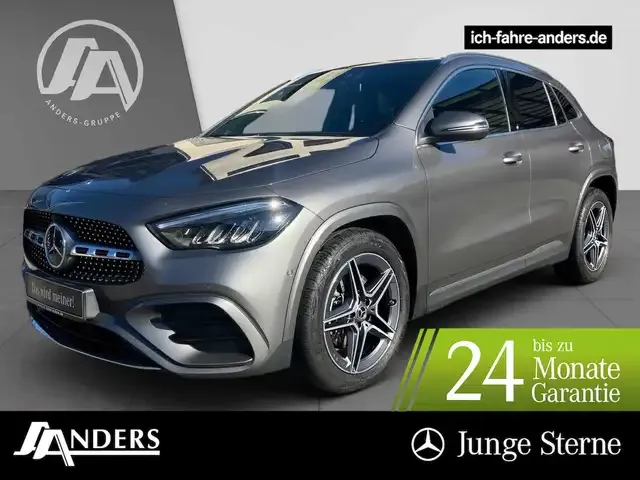 Mercedes-Benz GLA 220