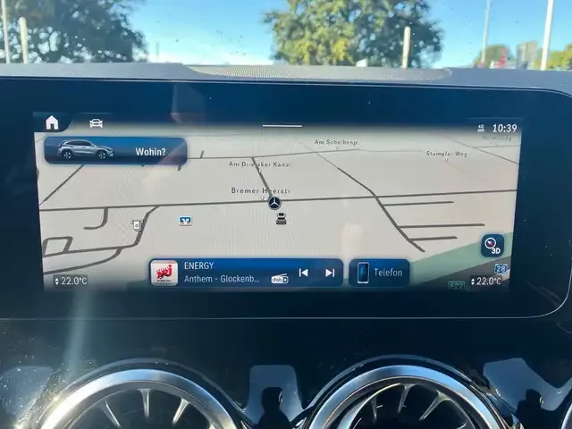 Mercedes-Benz GLA 220