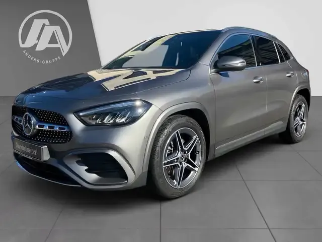 Mercedes-Benz GLA 220