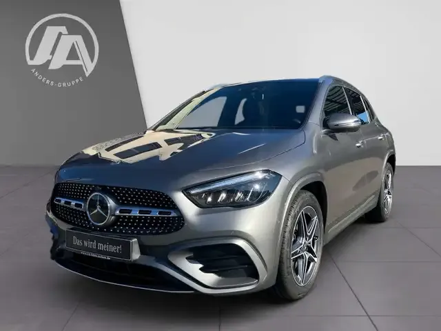 Mercedes-Benz GLA 220