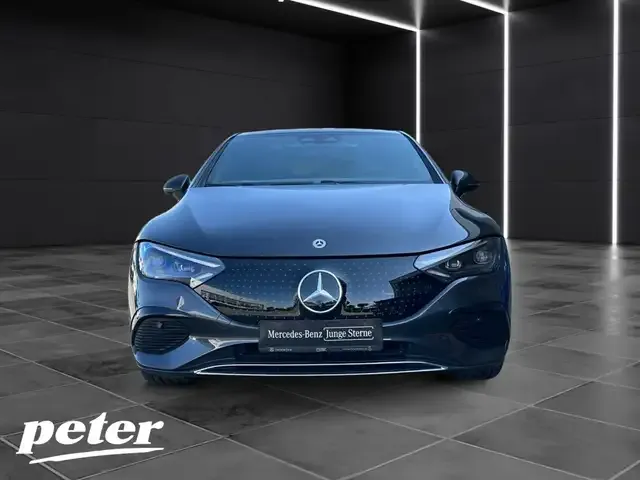 Mercedes-Benz EQE 300