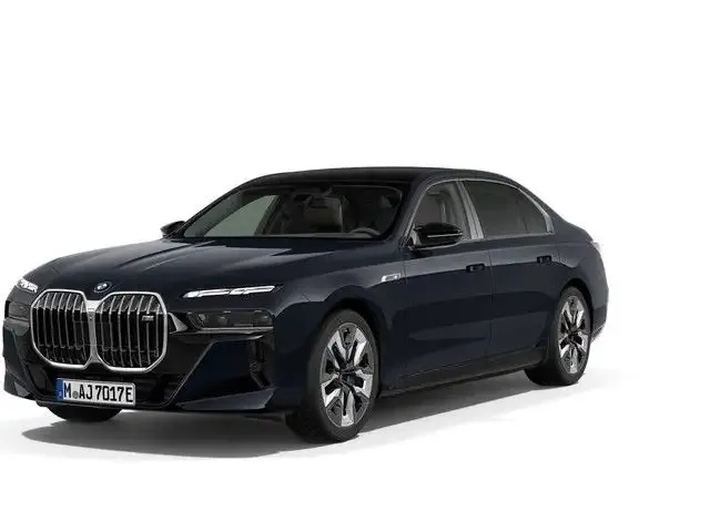 BMW i7