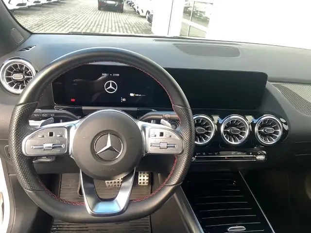 Mercedes-Benz Sonstige