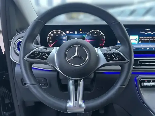 Mercedes-Benz V 250