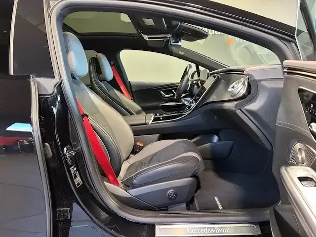 Mercedes-Benz EQE 350