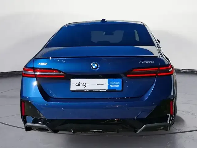 BMW 550