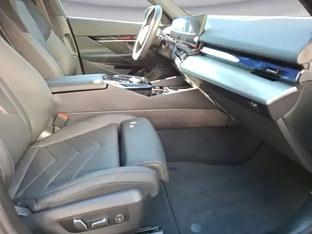 BMW 550