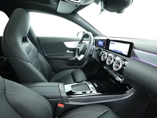 Mercedes-Benz CLA 220