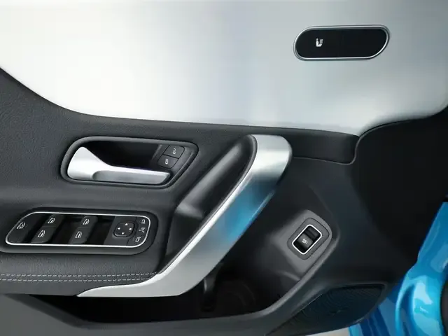 Mercedes-Benz CLA 220