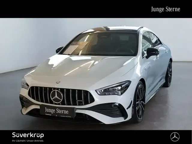Mercedes-Benz CLA 35 AMG