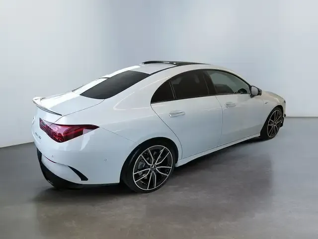 Mercedes-Benz CLA 35 AMG