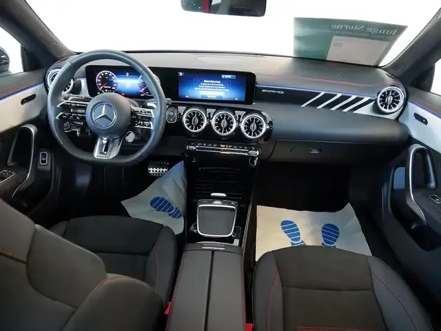 Mercedes-Benz CLA 35 AMG