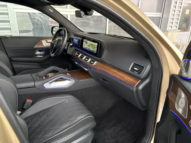 Mercedes-Benz GLS 600