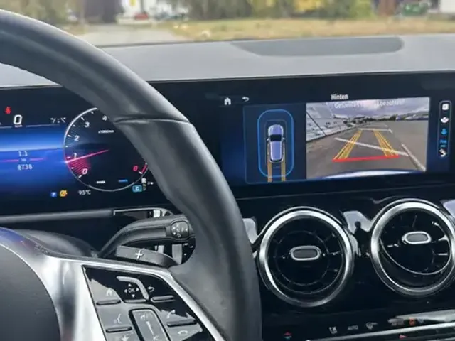 Mercedes-Benz GLA 200