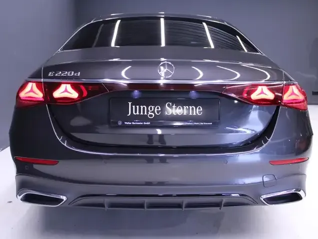 Mercedes-Benz E 220