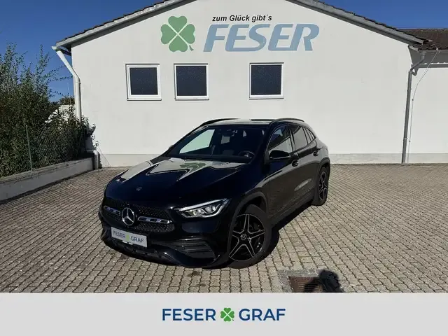 Mercedes-Benz GLA 200