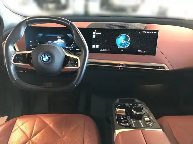 BMW iX