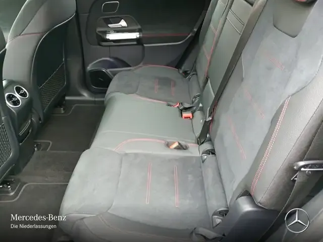 Mercedes-Benz EQB 300