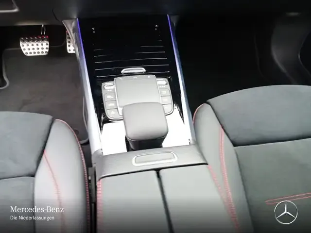 Mercedes-Benz EQB 300