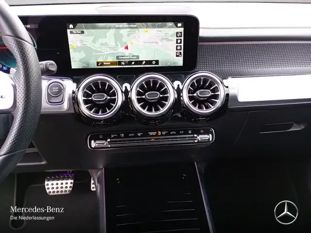 Mercedes-Benz EQB 300