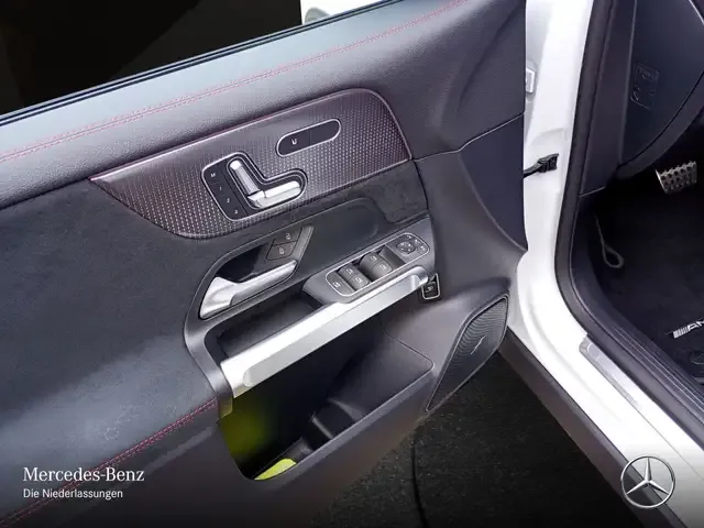 Mercedes-Benz EQB 300