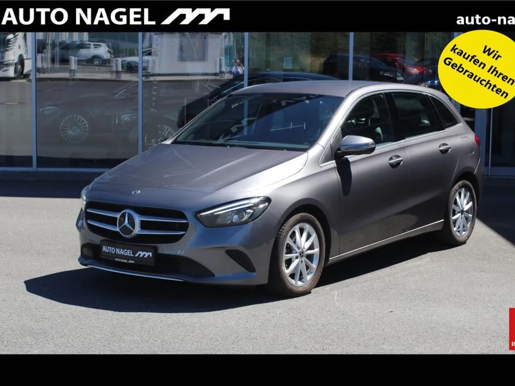 Mercedes-Benz B 180