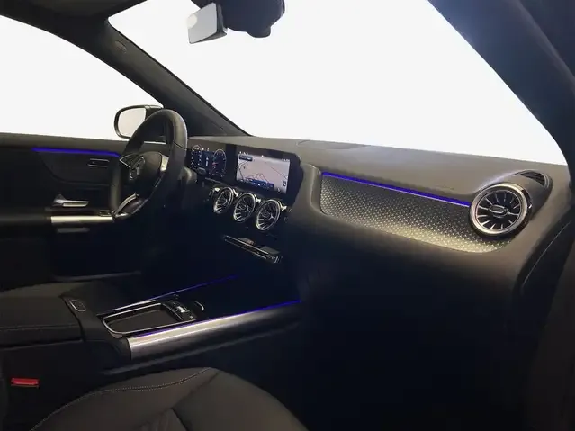 Mercedes-Benz GLA 180