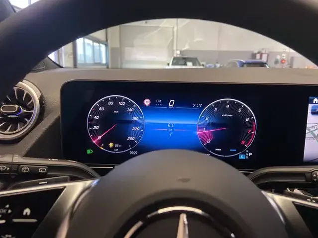Mercedes-Benz GLA 180